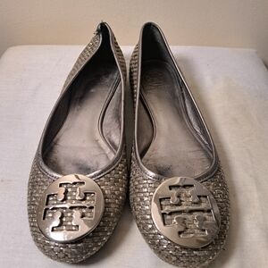 Tory Burch Silver Woven Loafers Size 10